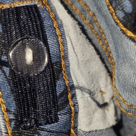 Blue Butterfly Print Cropped Jeans - Picture 6 of 9